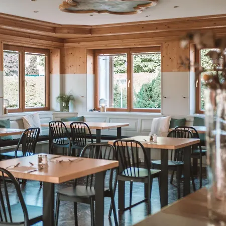 Leda Am Eck バート・ウィーゼ