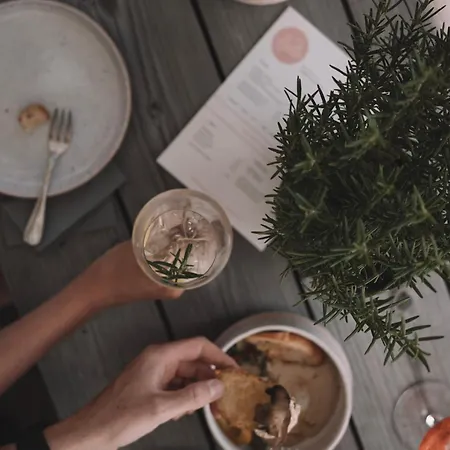 Leda Am Eck バート・ウィーゼ